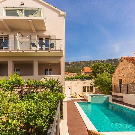 Bol Summer Residence Luaran gambar